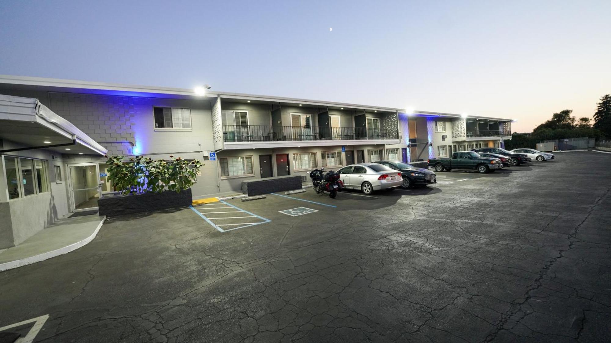 Seaside Inn & Suites Santa Cruz Exterior foto